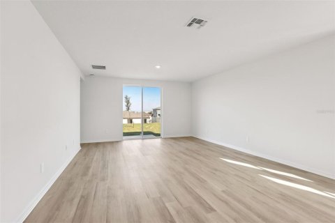House in Brooksville, Florida 4 bedrooms, 232.53 sq.m. № 2197043 - photo 10