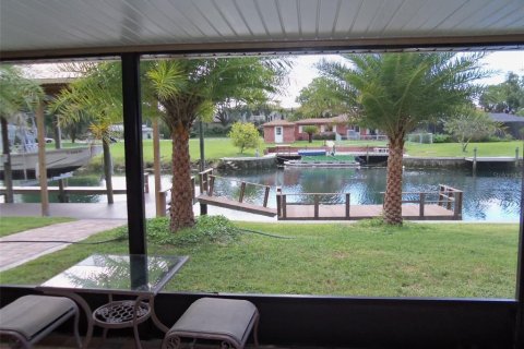 Casa en alquiler en Crystal River, Florida, 4 dormitorios, 186.45 m2 № 1901129 - foto 19