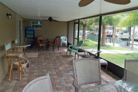 Casa en alquiler en Crystal River, Florida, 4 dormitorios, 186.45 m2 № 1901129 - foto 22