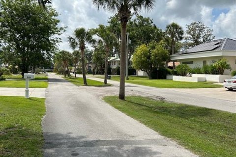 Casa en alquiler en Crystal River, Florida, 4 dormitorios, 186.45 m2 № 1901129 - foto 26