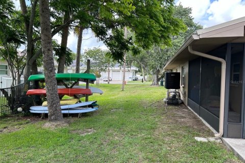 Casa en alquiler en Crystal River, Florida, 4 dormitorios, 186.45 m2 № 1901129 - foto 13