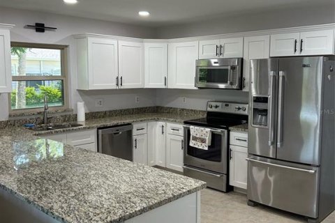 Casa en alquiler en Crystal River, Florida, 4 dormitorios, 186.45 m2 № 1901129 - foto 30