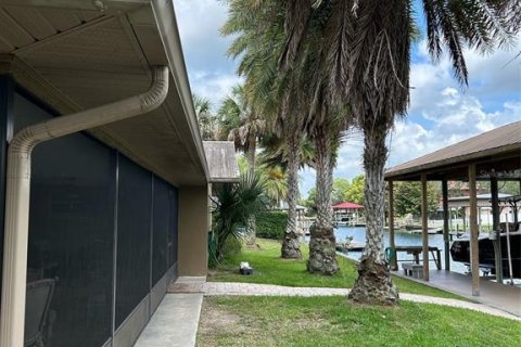 Casa en alquiler en Crystal River, Florida, 4 dormitorios, 186.45 m2 № 1901129 - foto 10