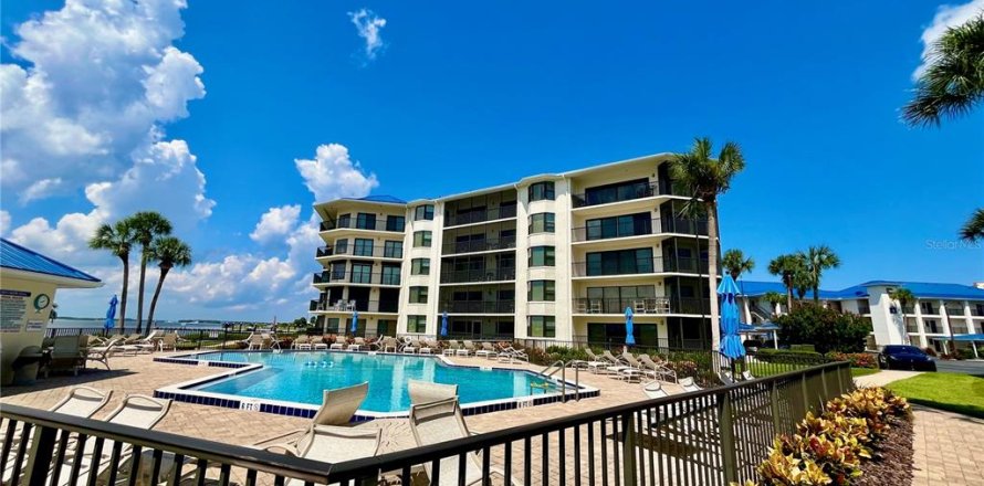 Condo à New Smyrna Beach, Floride, 3 chambres № 1520906