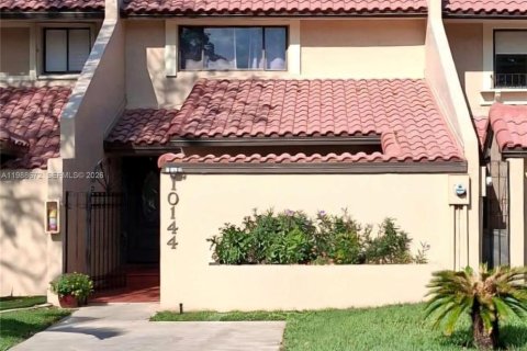 Таунхаус в Дорал, Флорида 1 комната, 171.5м2 № 2052691