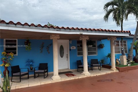 Дом в Хайалиа, Флорида 3 спальни, 278.52м2 № 2037412