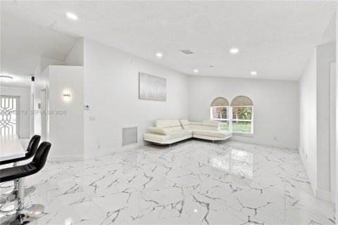 Villa ou maison à vendre à Palm Beach, Floride: 4 chambres, 251.02 m2 № 2254271 - photo 11