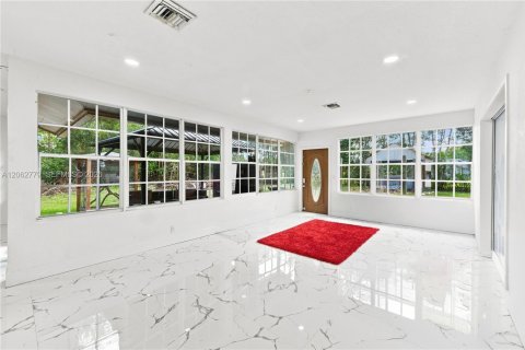 Villa ou maison à vendre à Palm Beach, Floride: 4 chambres, 251.02 m2 № 2254271 - photo 17