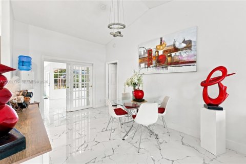 Villa ou maison à vendre à Palm Beach, Floride: 4 chambres, 251.02 m2 № 2254271 - photo 4