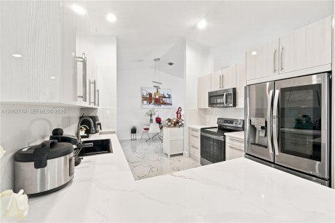 Villa ou maison à vendre à Palm Beach, Floride: 4 chambres, 251.02 m2 № 2254271 - photo 8