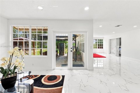 Villa ou maison à vendre à Palm Beach, Floride: 4 chambres, 251.02 m2 № 2254271 - photo 16