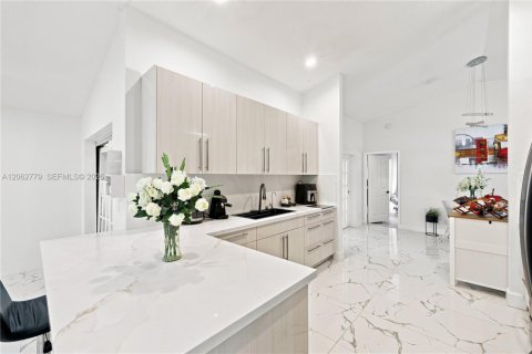 Villa ou maison à vendre à Palm Beach, Floride: 4 chambres, 251.02 m2 № 2254271 - photo 9