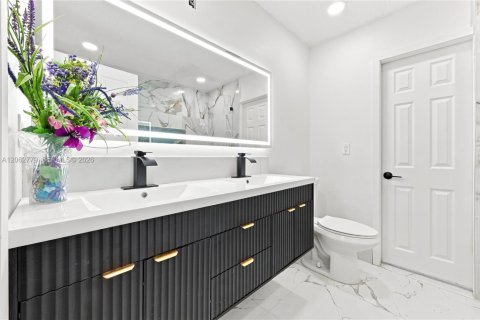 Villa ou maison à vendre à Palm Beach, Floride: 4 chambres, 251.02 m2 № 2254271 - photo 30