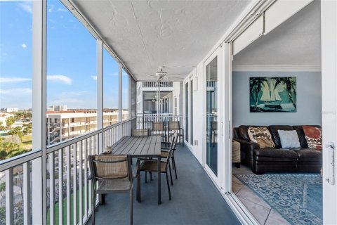 Condo in Sarasota, Florida, 2 bedrooms № 2101904 - photo 17