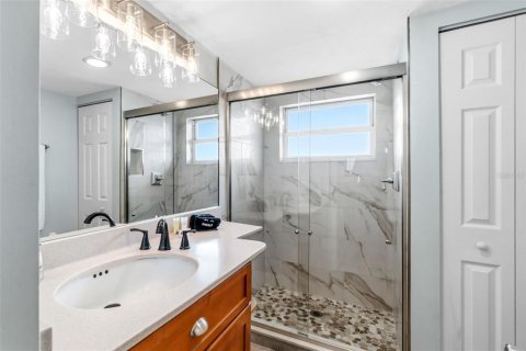 Condo in Sarasota, Florida, 2 bedrooms № 2101904 - photo 22