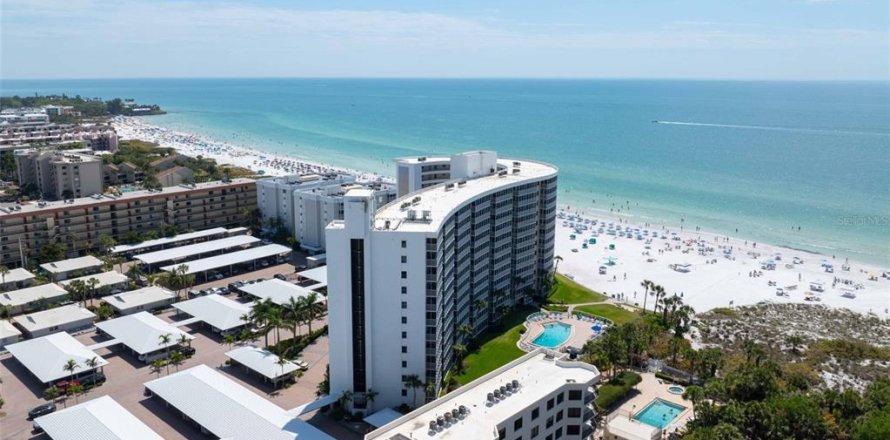 Condo in Sarasota, Florida, 2 bedrooms № 2101904