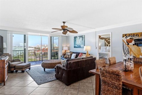 Condo in Sarasota, Florida, 2 bedrooms № 2101904 - photo 9