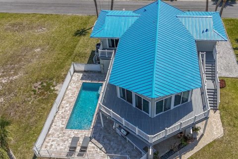 House in Hernando Beach, Florida 2 bedrooms, 138.05 sq.m. № 1636101 - photo 2