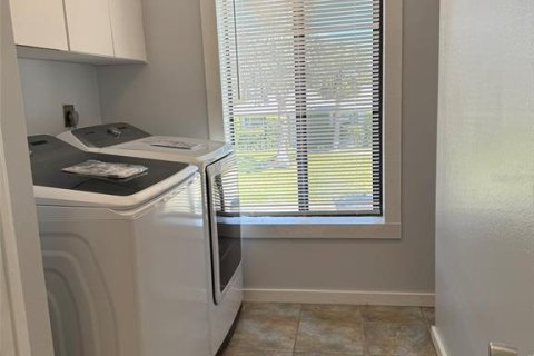 House in Hernando Beach, Florida 2 bedrooms, 138.05 sq.m. № 1636101 - photo 13