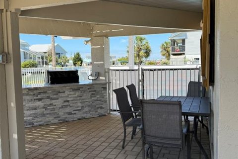House in Hernando Beach, Florida 2 bedrooms, 138.05 sq.m. № 1636101 - photo 22