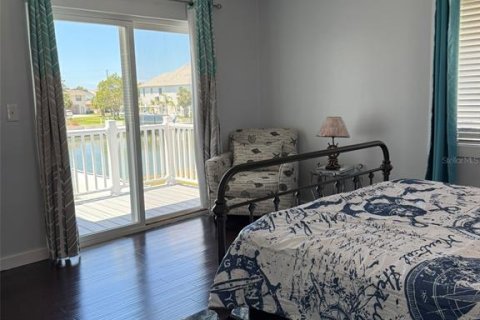 House in Hernando Beach, Florida 2 bedrooms, 138.05 sq.m. № 1636101 - photo 10