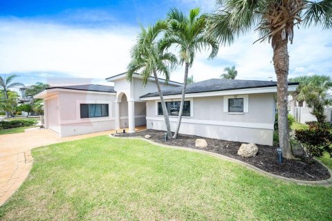 Casa en venta en Clearwater, Florida, 3 dormitorios, 225.75 m2 № 1898922 - foto 2