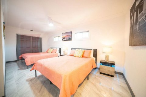 Casa en venta en Clearwater, Florida, 3 dormitorios, 225.75 m2 № 1898922 - foto 11