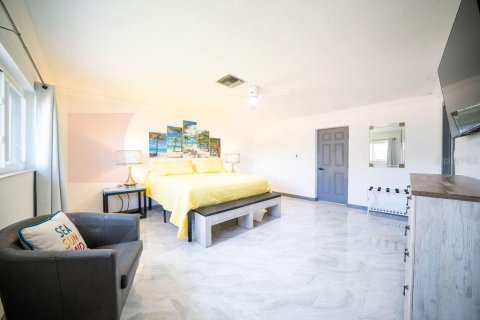 Casa en venta en Clearwater, Florida, 3 dormitorios, 225.75 m2 № 1898922 - foto 10