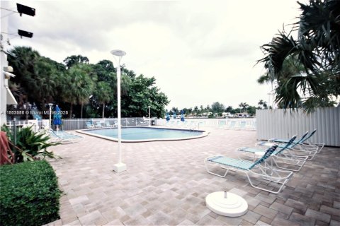 Copropriété à vendre à North Bay Village, Floride: 2 chambres, 109.44 m2 № 1761734 - photo 16