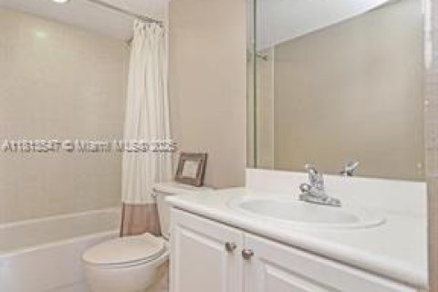 Copropriété à vendre à North Bay Village, Floride: 2 chambres, 109.44 m2 № 1761734 - photo 4