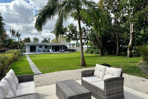 House in Wilton Manors, Florida 3 bedrooms, 123.1 sq.m. № 1709344 - photo 9