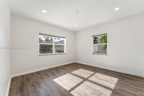 Condominio en venta en Miami Beach, Florida, 3 dormitorios, 101.82 m2 № 1892083 - foto 12