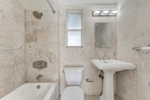 Condominio en venta en Miami Beach, Florida, 3 dormitorios, 101.82 m2 № 1892083 - foto 9