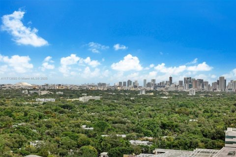Condo in Miami, Florida, 2 bedrooms  № 1729212 - photo 10