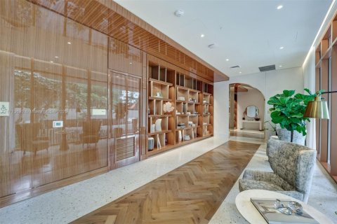 Condo in Miami, Florida, 2 bedrooms  № 1729212 - photo 13