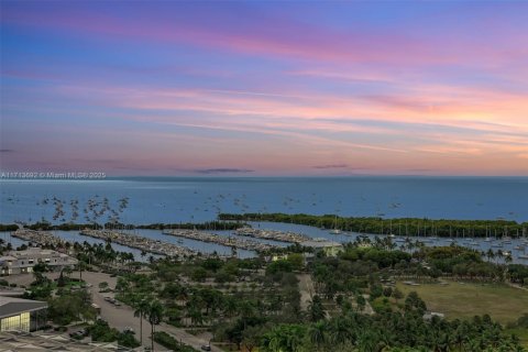Condo in Miami, Florida, 2 bedrooms  № 1729212 - photo 11