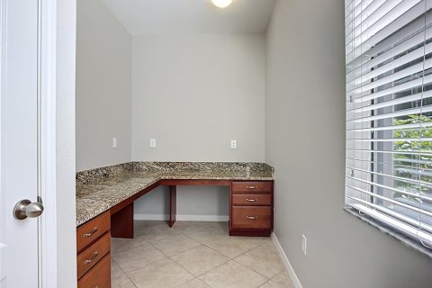 House in Riverview, Florida 5 bedrooms, 309.18 sq.m. № 1843012 - photo 23
