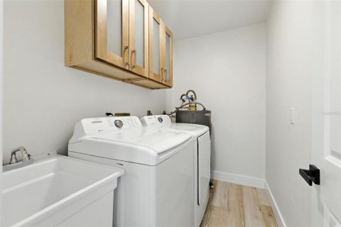 Купить виллу или дом в Тампа, Флорида 7 комнат, 120.87м2, № 1869851 - фото 24