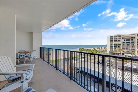 Condo in Clearwater, Florida, 2 bedrooms  № 1630081 - photo 12