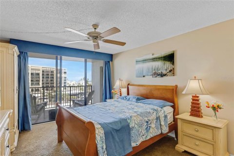 Condo in Clearwater, Florida, 2 bedrooms  № 1630081 - photo 14