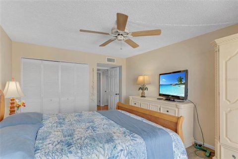 Condo in Clearwater, Florida, 2 bedrooms  № 1630081 - photo 16