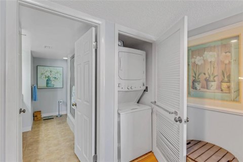 Condo in Clearwater, Florida, 2 bedrooms  № 1630081 - photo 17