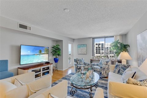 Condo in Clearwater, Florida, 2 bedrooms  № 1630081 - photo 11