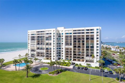 Condo in Clearwater, Florida, 2 bedrooms  № 1630081 - photo 1