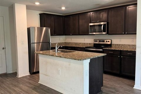 Townhouse in Tampa, Florida 3 bedrooms, 172.8 sq.m. № 2384114 - photo 7