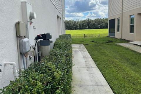 Townhouse in Tampa, Florida 3 bedrooms, 172.8 sq.m. № 2384114 - photo 4