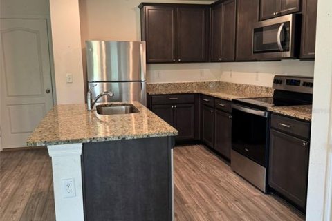 Townhouse in Tampa, Florida 3 bedrooms, 172.8 sq.m. № 2384114 - photo 9