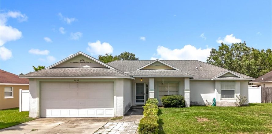 House in Apopka, Florida 3 bedrooms, 141.58 sq.m. № 1789159