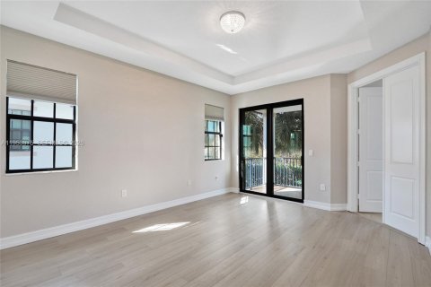 Adosado en venta en Pembroke Pines, Florida, 3 dormitorios, 208.66 m2 № 2009531 - foto 26