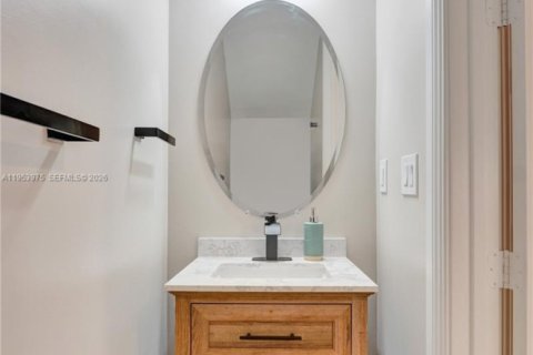 Adosado en venta en Pembroke Pines, Florida, 3 dormitorios, 208.66 m2 № 2009531 - foto 7
